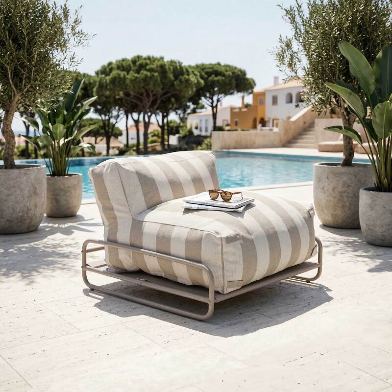 Modulare Gartenmöbel, gestreift für 4 Personen mit Gestell, 3 Sesseln, 1 Pouf und Couchtisch (4/7)