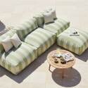 Sessel im gestreiften Design für ein modulares Outdoor-Sofa