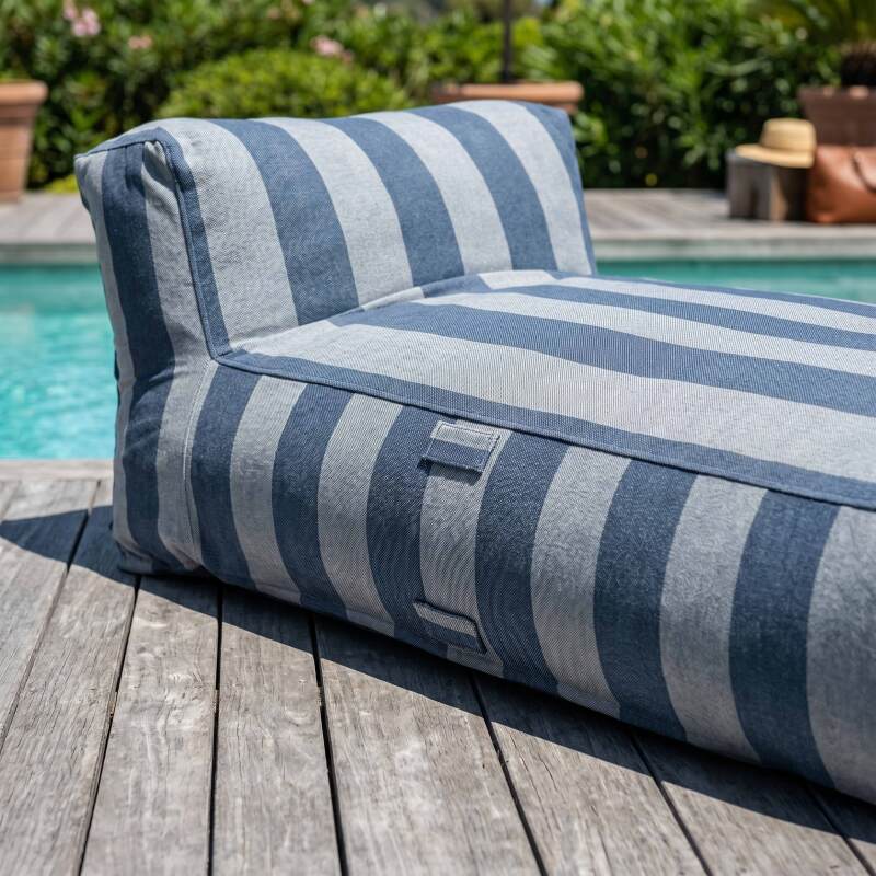 Chaiselongue im gestreiften Design für ein modulares Outdoor-Sofa (3/7)