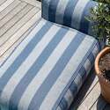 Chaiselongue im gestreiften Design für ein modulares Outdoor-Sofa