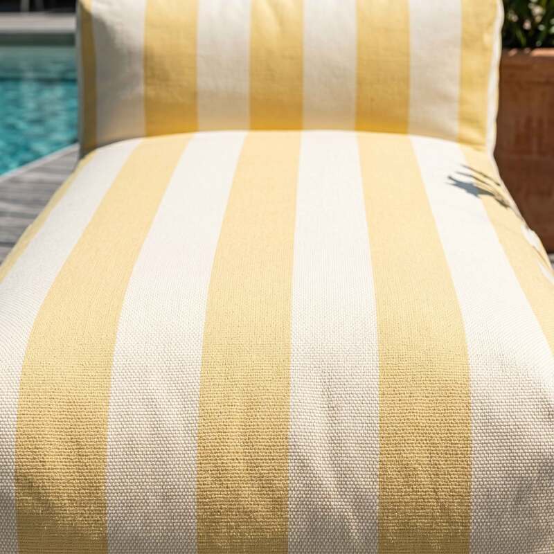 Chaiselongue im gestreiften Design für ein modulares Outdoor-Sofa (3/7)