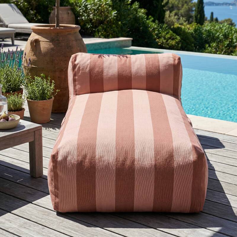 Chaiselongue im gestreiften Design für ein modulares Outdoor-Sofa (2/7)