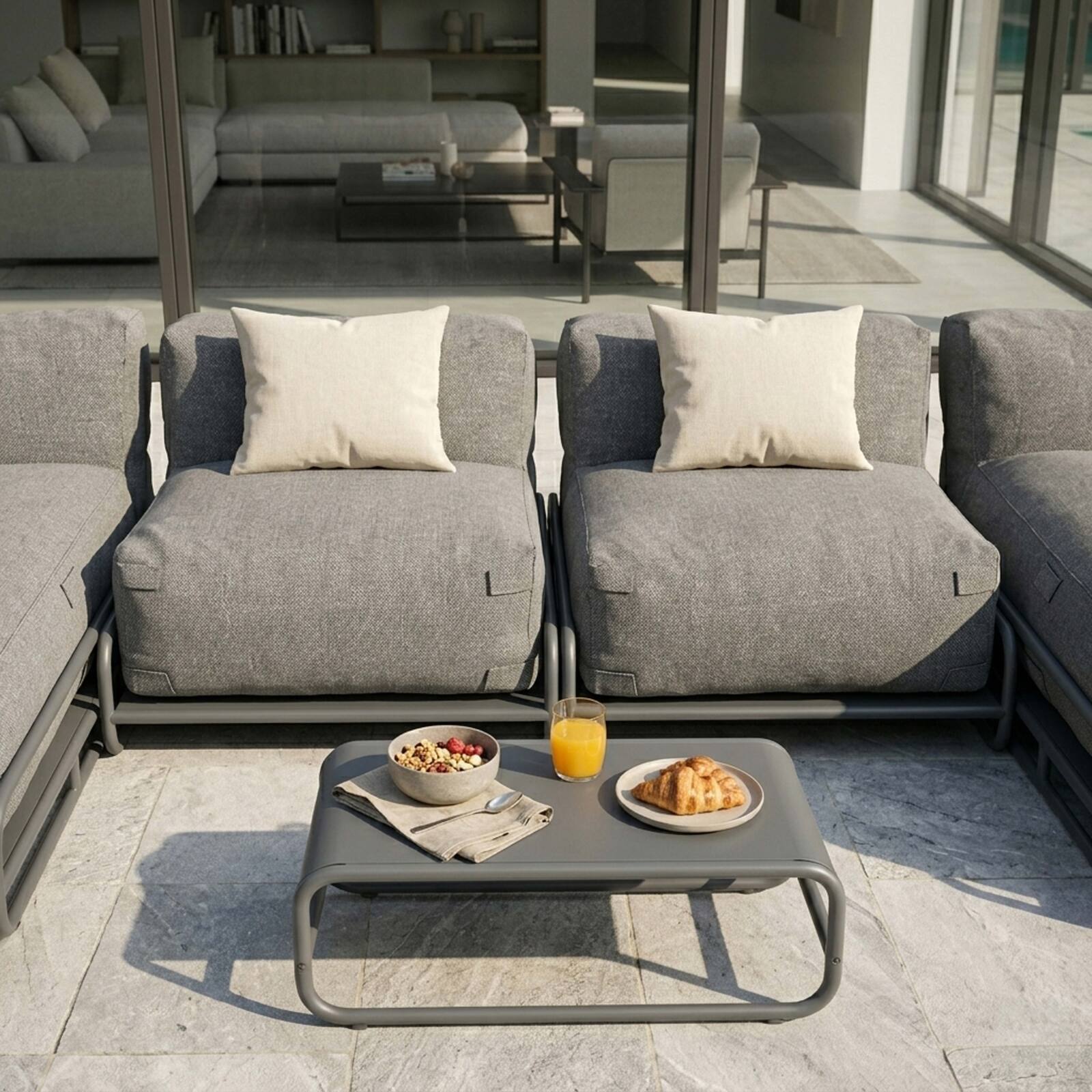 Modulare Gartenmöbel für 4 Personen mit Gestell, bestehend aus 2 Chaiselongues, 2 Sesseln und Couchtisch