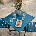 Gartentisch im Bistro-Stil, quadratisch, neigbar, aus Metall mit Einbaufuß, 70x70 cm, und 2 Stühle