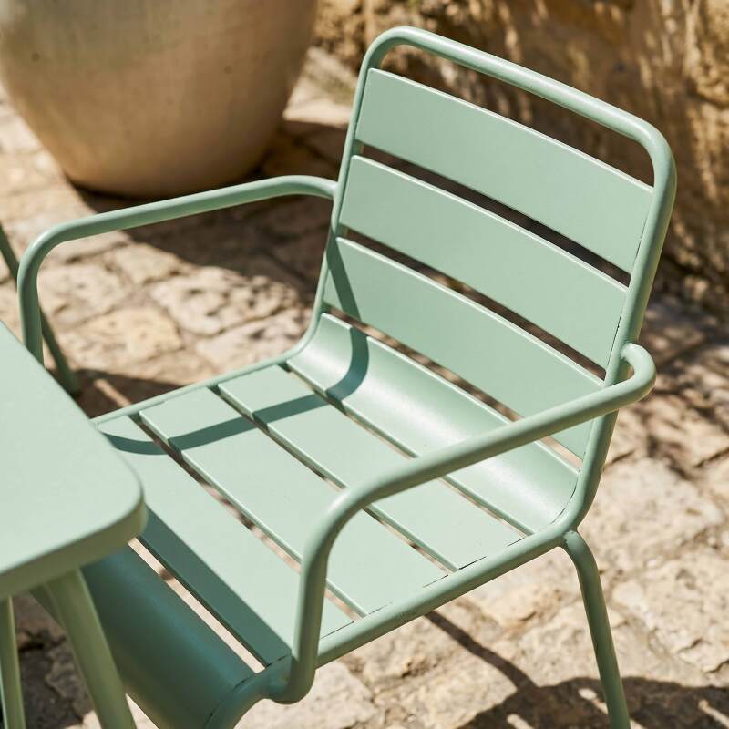 Gartentisch im Bistro-Stil, quadratisch, aus Metall, 70x70 cm, und 2 Stühle mit Armlehnen (4/7)