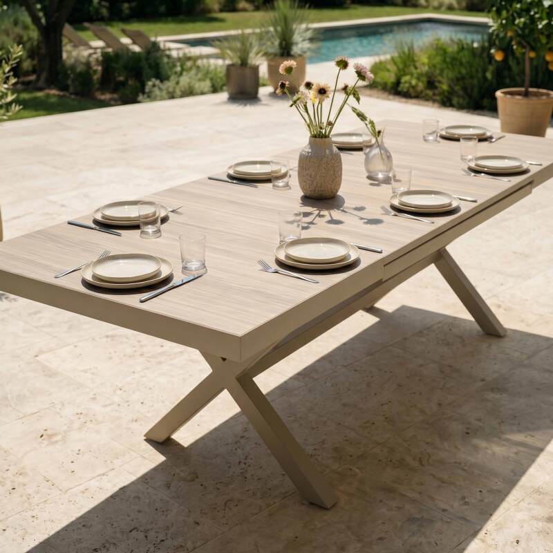 Ausziehbarer Gartentisch aus Aluminium und Keramik in Holzoptik, 200/260x100 cm, und 10 Stühle aus Textilene (5/10)