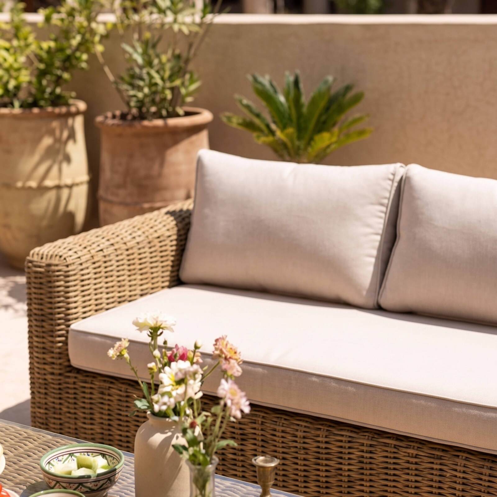 Gartenlounge-Set aus geflochtenem Harz für 6 Sitzen mit 2 Sofa, 2 Sesseln und 1 Couchtisch