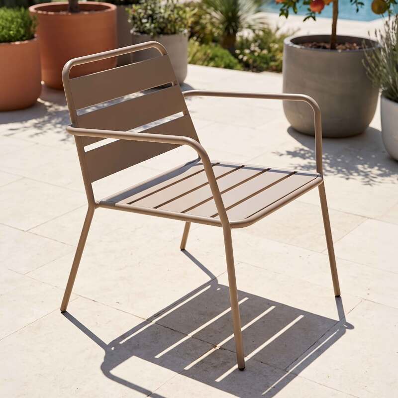 Gartensessel niedrig aus Metall (20/73)