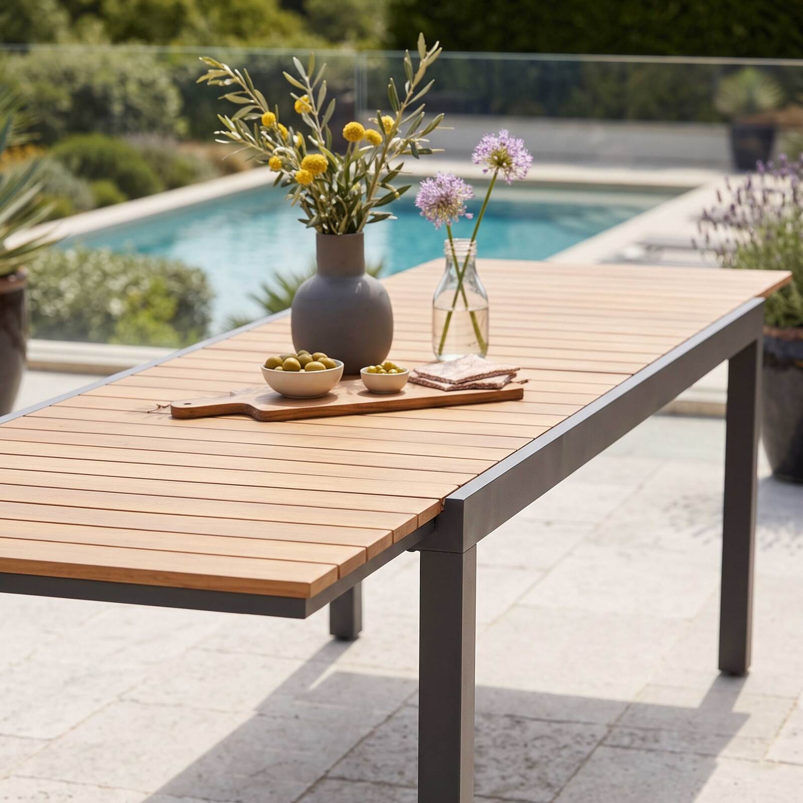 Ausziehbarer Gartentisch Holzoptik aus Aluminium und Polywood 8 bis 14 Personen 200/300x94,5 cm