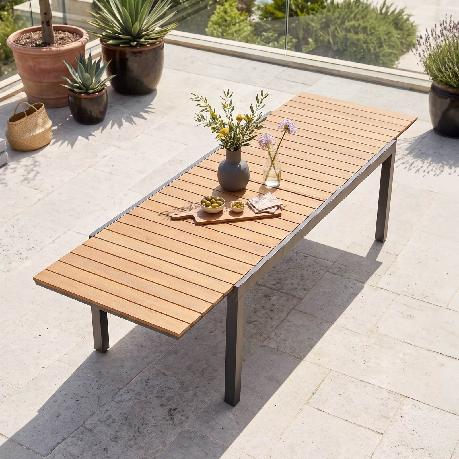 Ausziehbarer Gartentisch Holzoptik aus Aluminium und Polywood 8 bis 14 Personen 200/300x94,5 cm