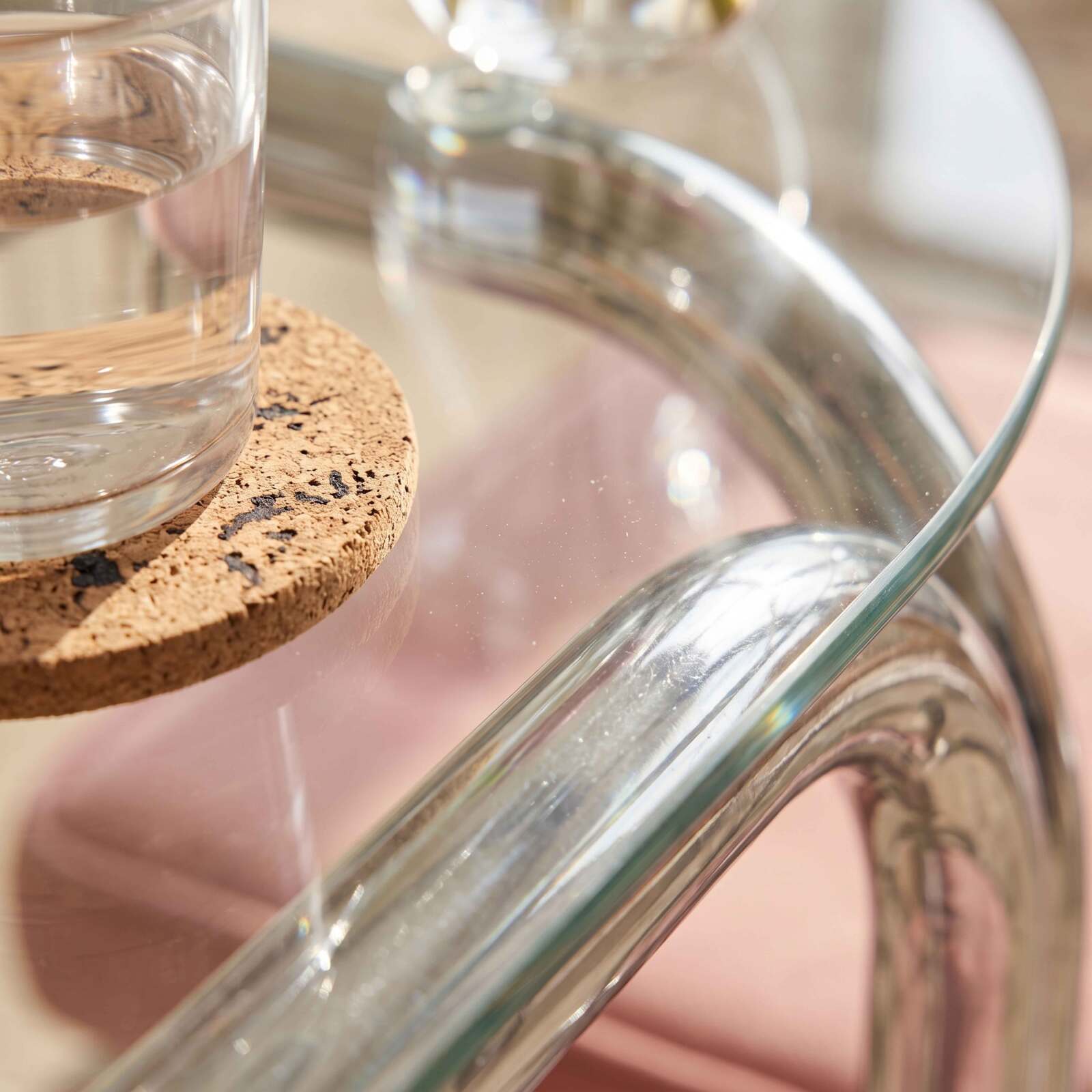 Esstisch oval, aus Metall und gehärtetem Glas, für 6 Personen