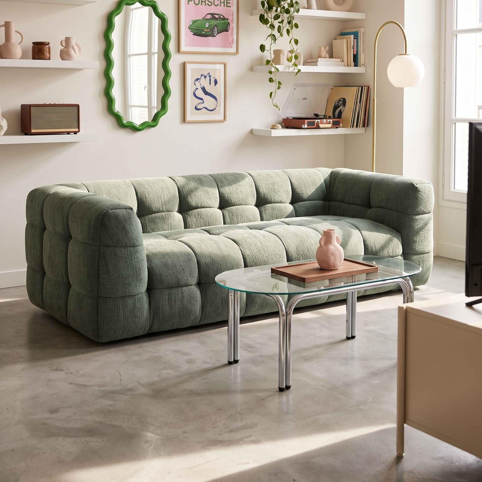 Couchtisch oval, aus gehärtetem Glas, 110x55 cm