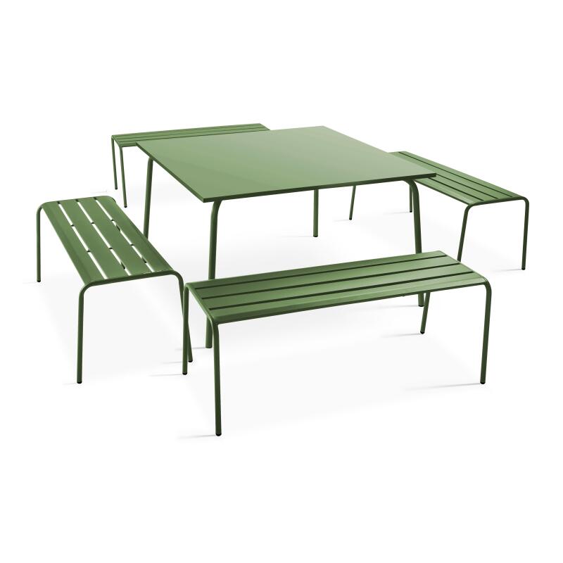 Quadratischer Gartentisch 120 x 120 cm und 4 Metallbänke 