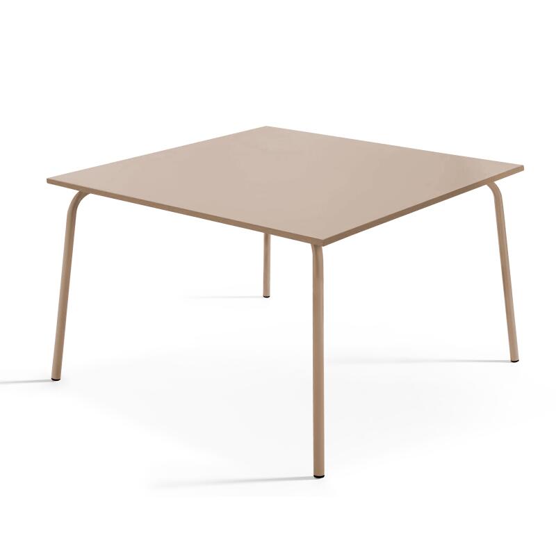 Quadratischer Gartentisch 120 x 120 cm und 4 Metallbänke 