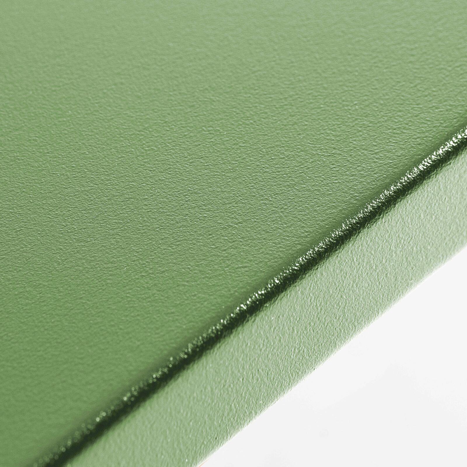 Quadratischer Gartentisch 120 x 120 cm und 4 Metallbänke 