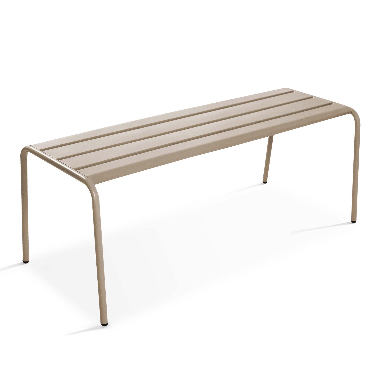 Quadratischer Gartentisch 120 x 120 cm und 4 Metallbänke 