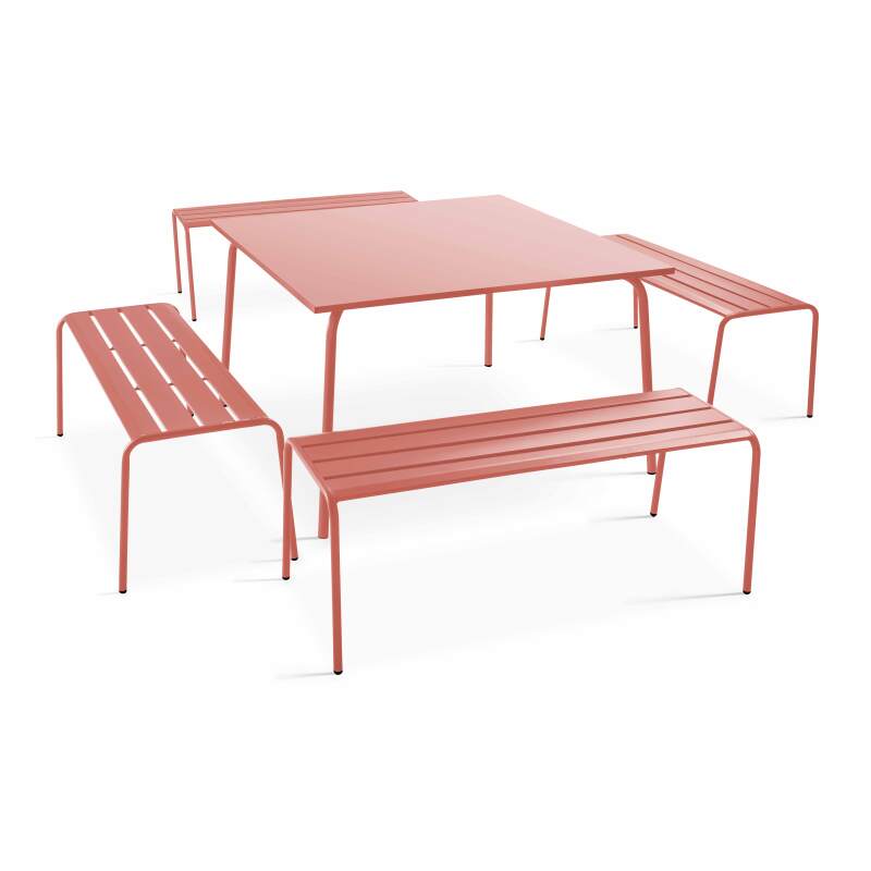 Quadratischer Gartentisch 120 x 120 cm und 4 Metallbänke 
