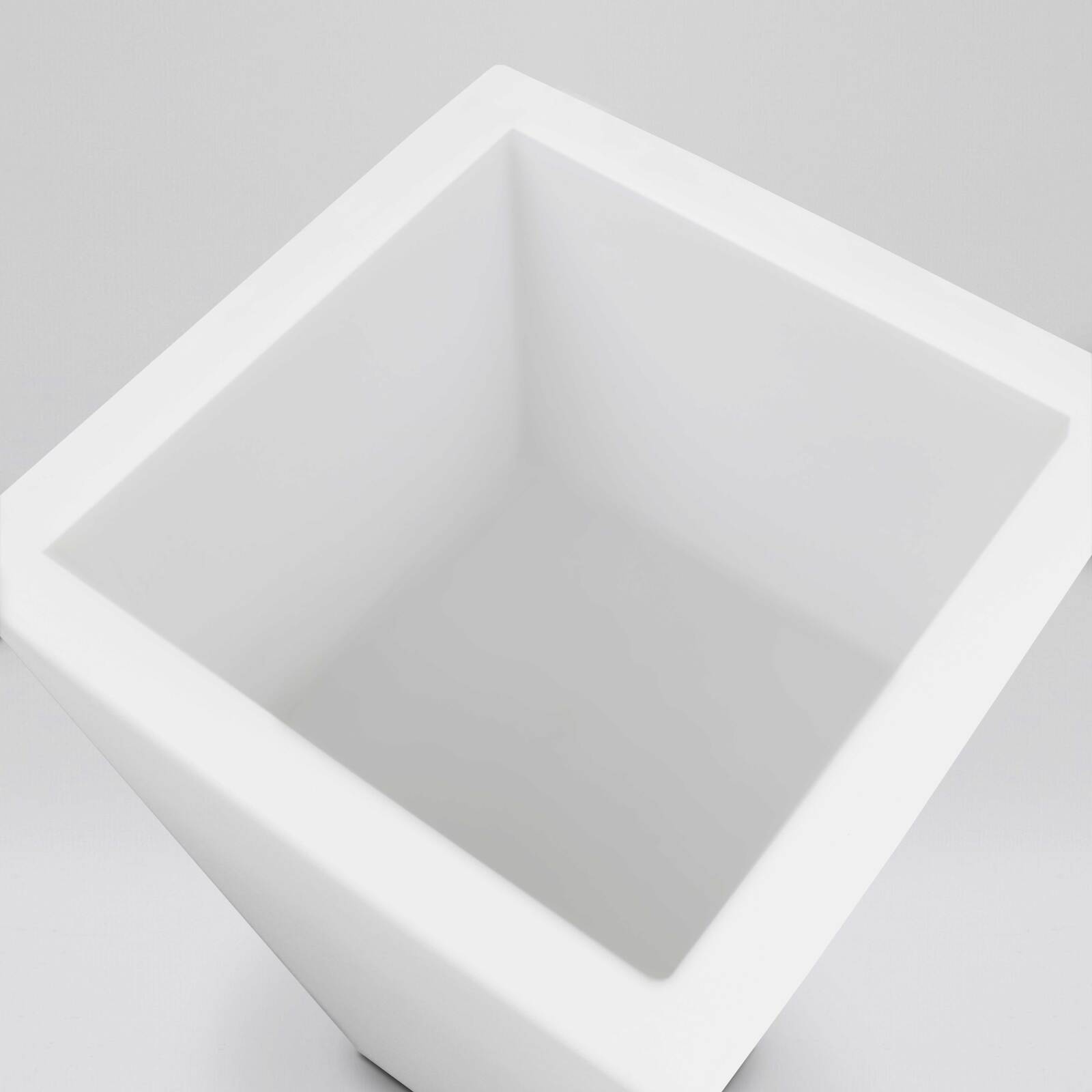 Leuchtende LED-Vase (41 x 77 cm) Leuchtende LED-Vase (41 x 77 cm)