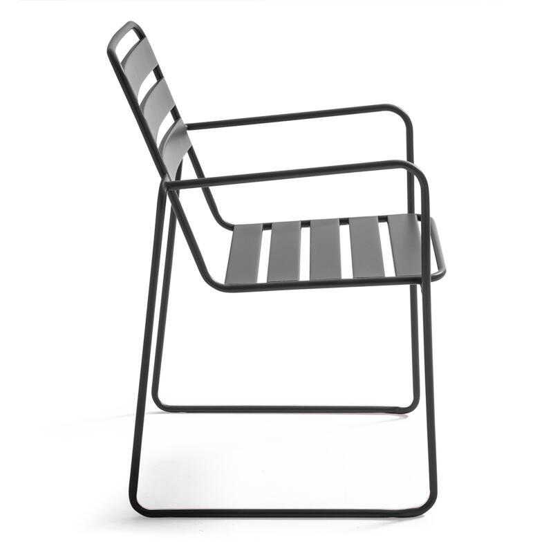 Stapelbarer Gartenstuhl aus Metall