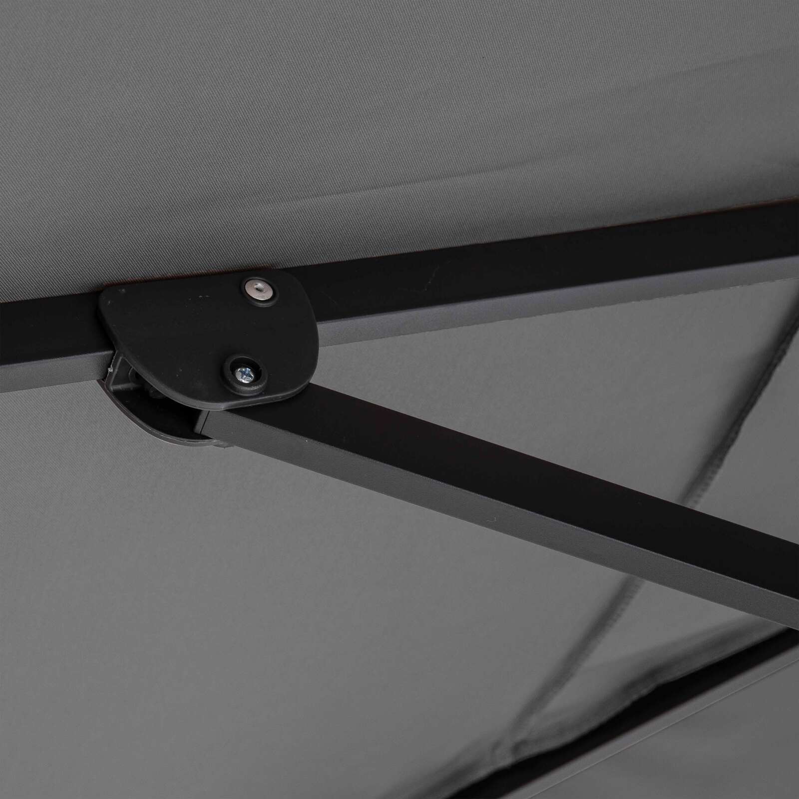 360° drehbarer Quadratischer versetzter Sonnenschirm (3 x 3m)