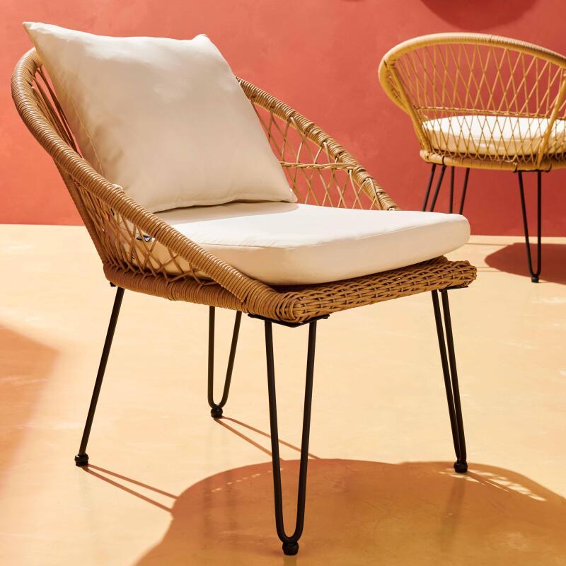 Gartenlounge-Set aus synthetischem Rattan mit einem Sofa, 2 Sesseln und einem Couchtisch 