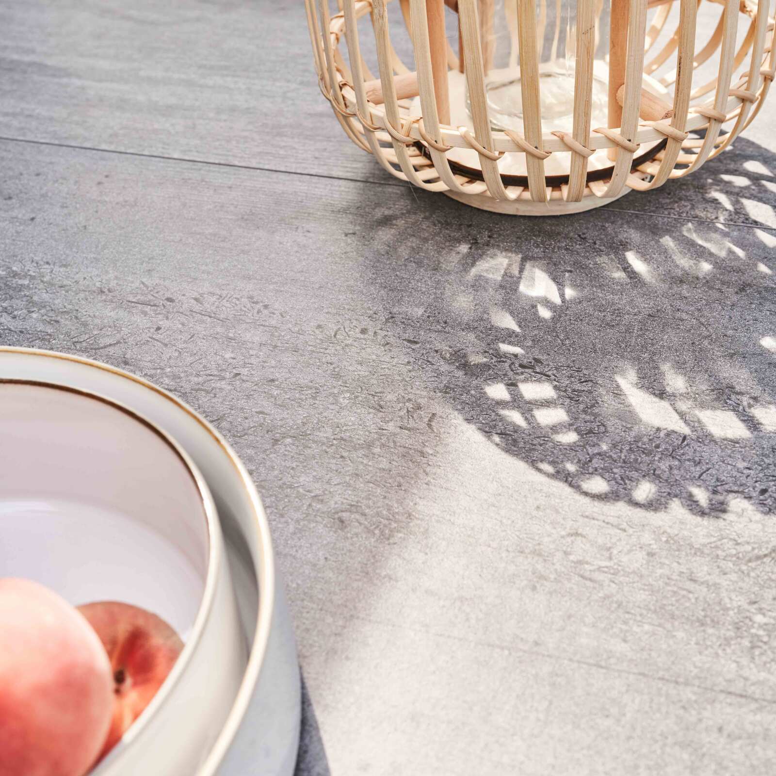 Gartentisch mit Keramikplatte in Betonoptik (185 x 95 x 74 cm)