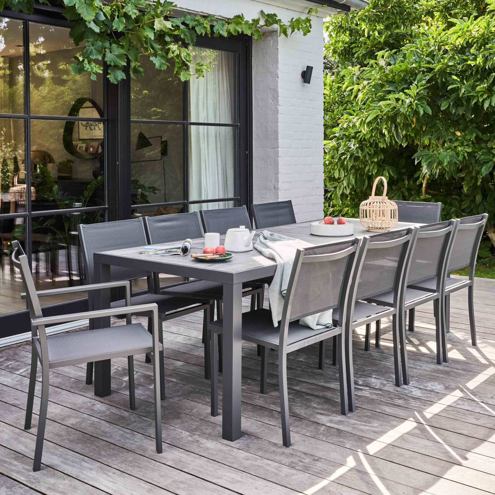 Gartentisch mit Keramikplatte in Betonoptik (185 x 95 x 74 cm)