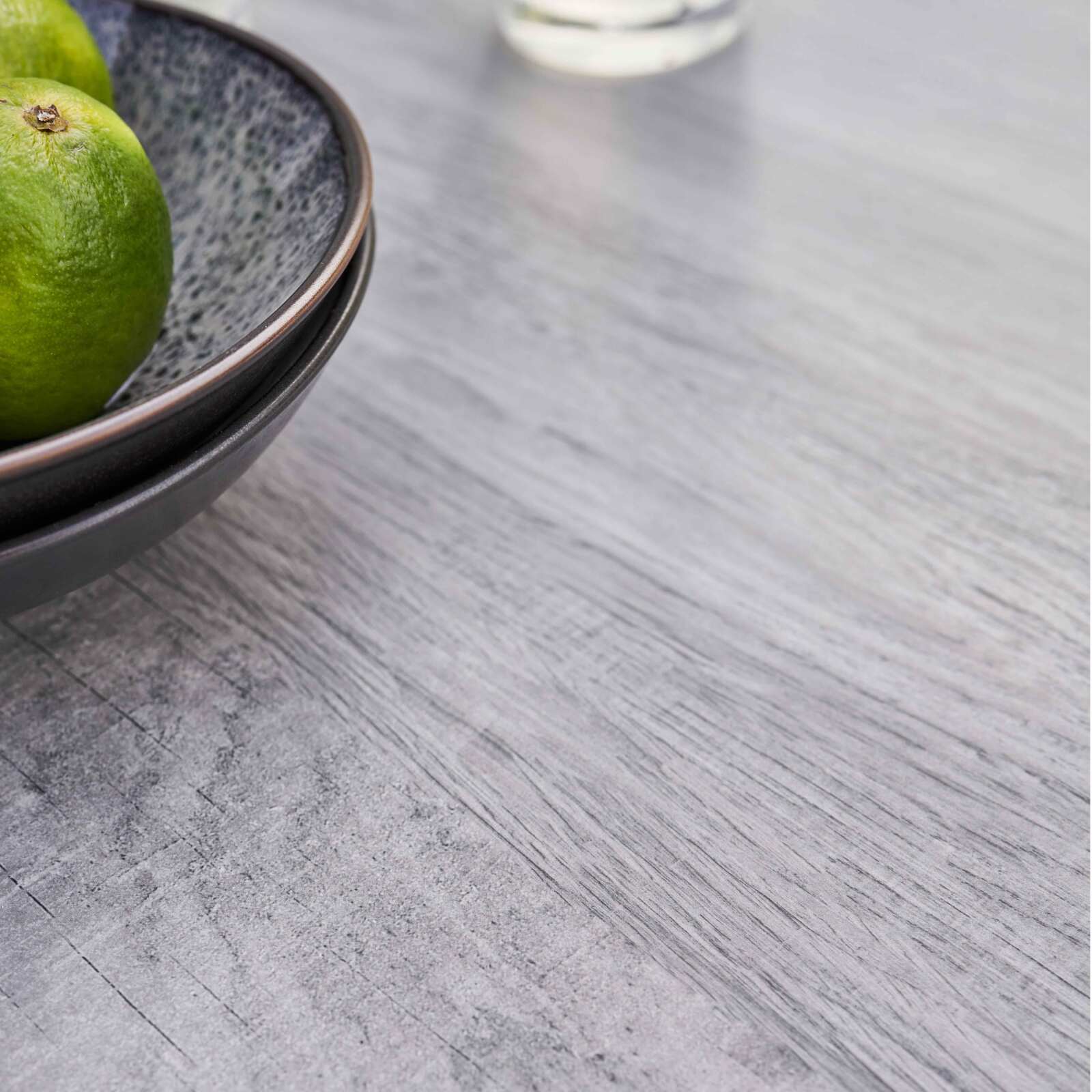 Gartentisch aus Keramik mit grau gebeizter Holzoptik (230 x 95 x 74 cm) Gartentisch aus Keramik mit grau gebeizter Holzoptik (230 x 95 x 74 cm)