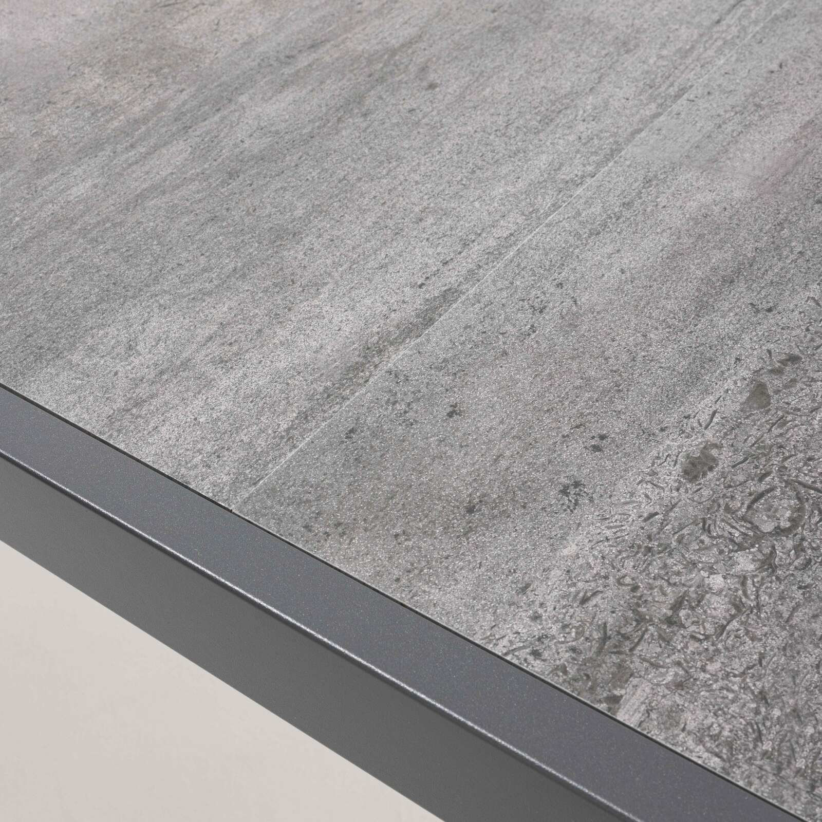 Gartentisch aus Keramik für 10 Personen mit Beton-Ciré-Effekt 