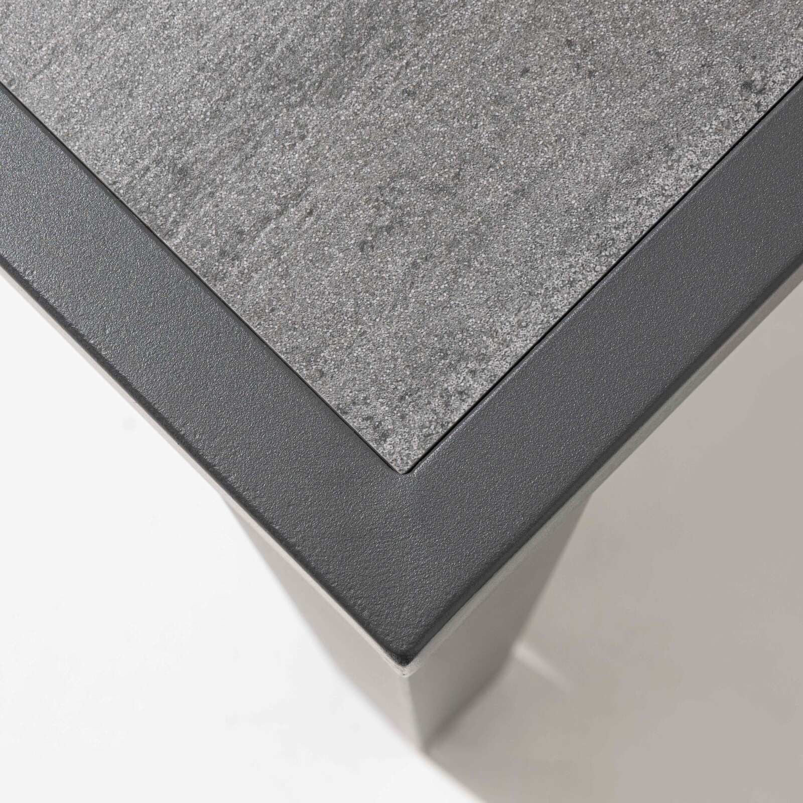 Gartentisch aus Keramik für 10 Personen mit Beton-Ciré-Effekt 