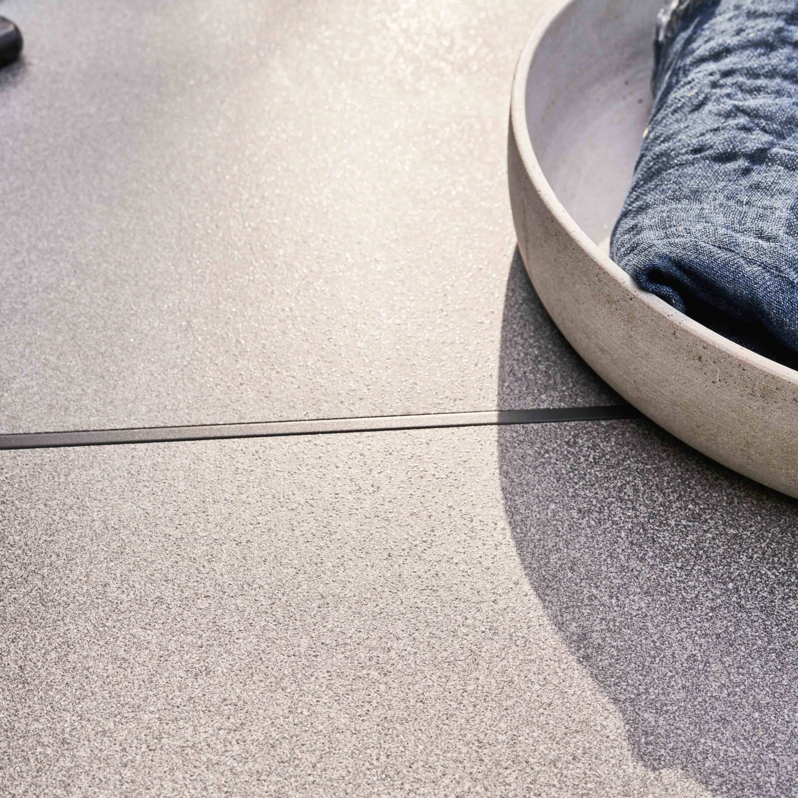 Gartentisch mit Keramikplatte in Betonoptik (182 x 121 x 74 cm)