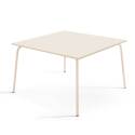 Quadratischer Gartentisch (120 x 120 cm) aus Metall 