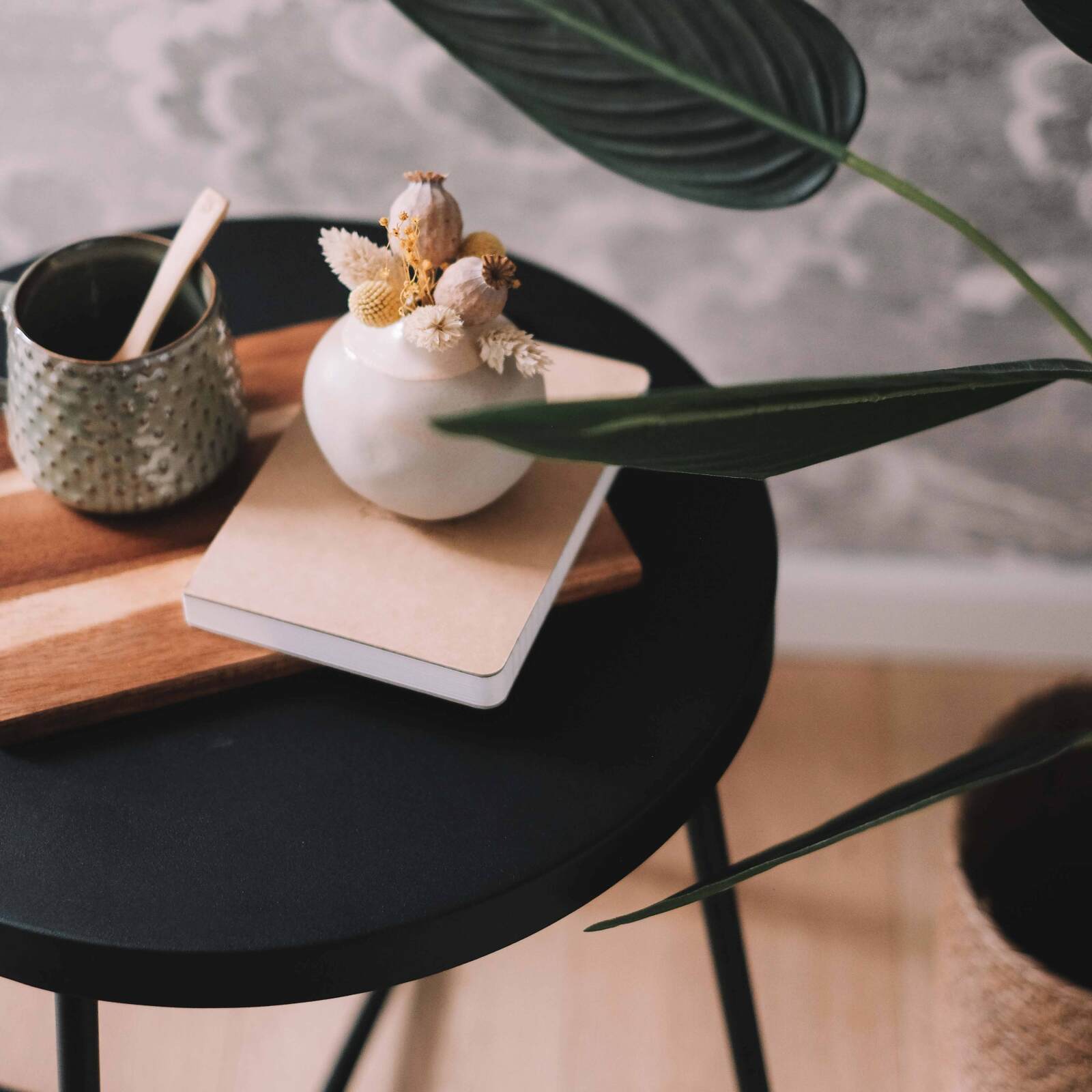 Runder Beistelltisch aus Metall