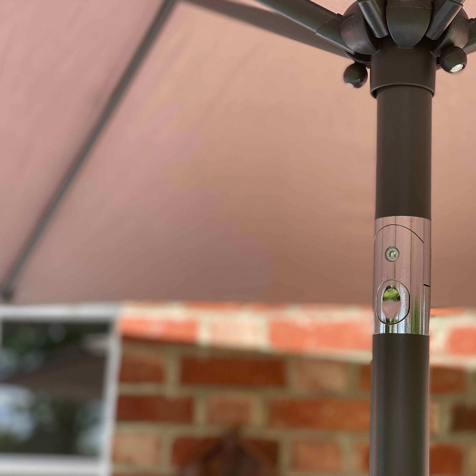 Neigbarer gerader Sonnenschirm Ø3 m